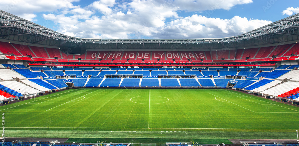 Arbitrage OL-PSG : les Lyonnais en feu après un match sous tension !