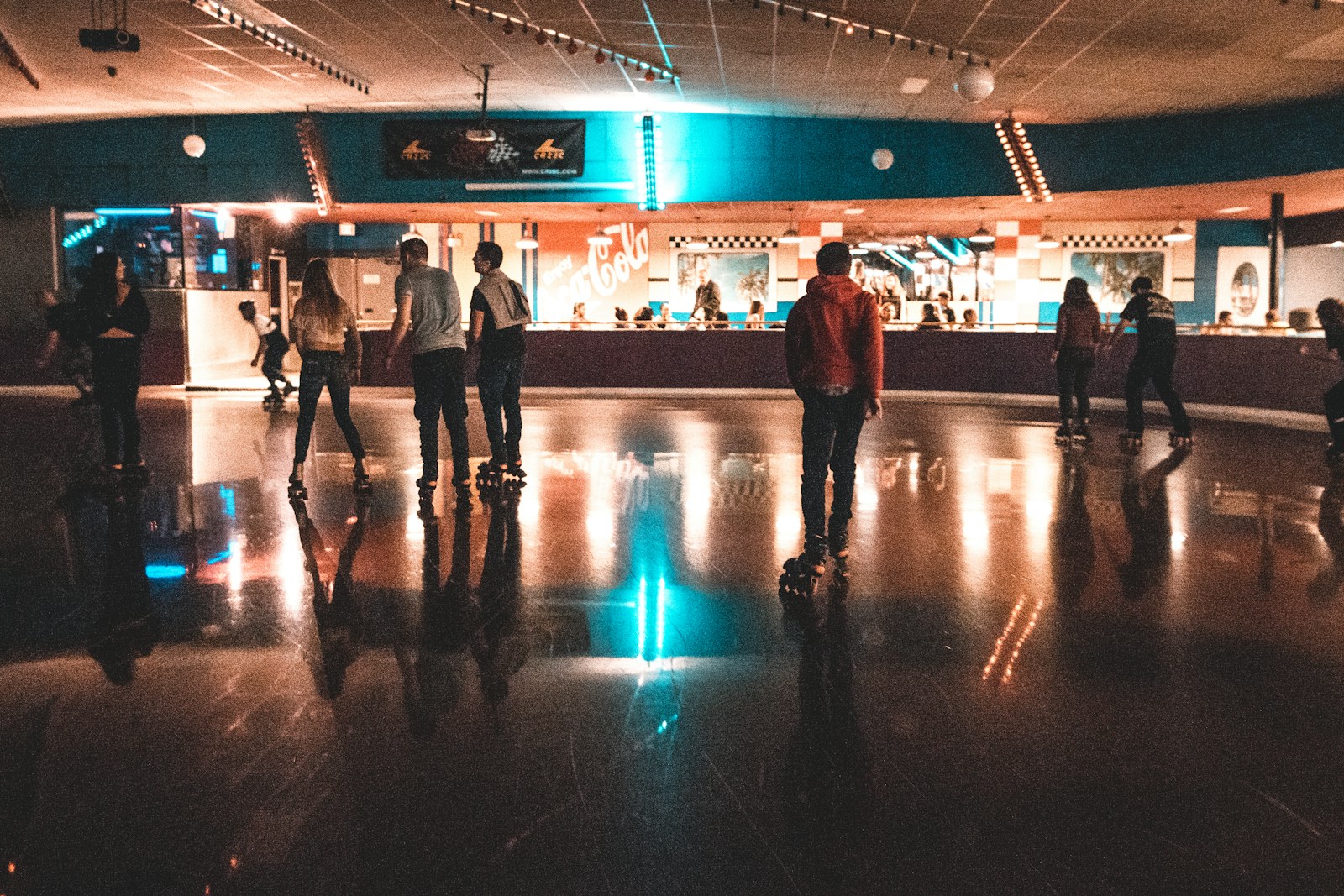 Roller disco à Lyon : ce dimanche, le Skatepark sort les paillettes !